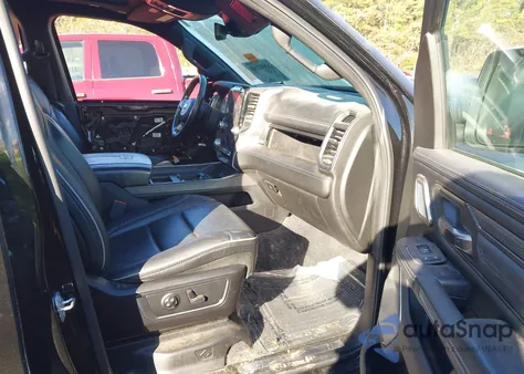 2019 Ram 1500 Limited 4X4 5'7 Box z USA, uszkodzony, nr VIN 1C6SRFHT1KN673778